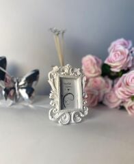 'Avangart Beyaz Özel Tasarım Çerçeve